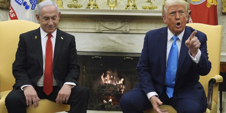 Palestinci bi se trebali preseliti na ‘lijepo’ mjesto – Trump – RT World News