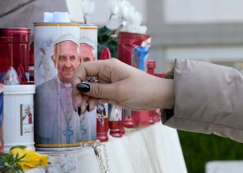 Pape Health Vijesti: Vatikan kaže da je papa Franjo imao “mirnu” noć nakon respiratorne krize