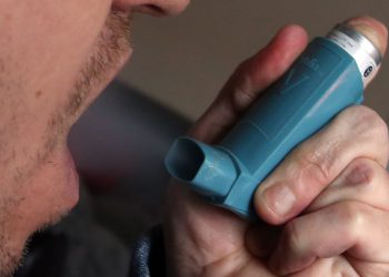 Par tuži Walgreens i Optum RX zbog SON -ove smrti nakon porasta cijena od 500 dolara za lijekove za astmu