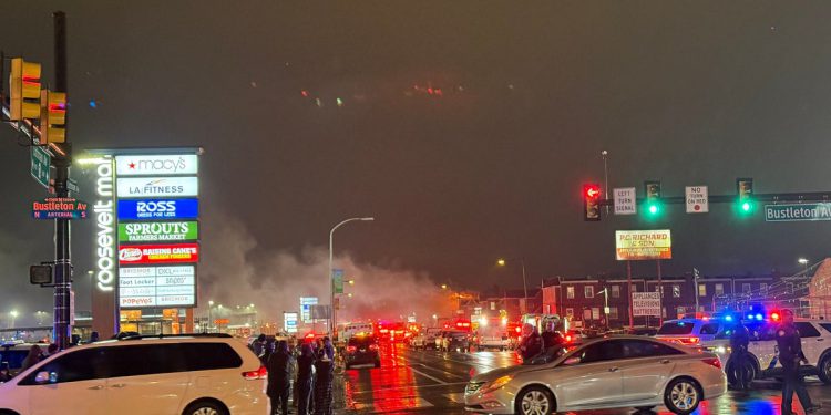 Philadelphia avionska nesreća – najnovija: Medicinski mlaz se sudara u užurbanoj stambenoj ulici, trenutke nakon polijetanja