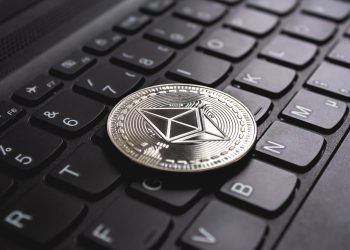 Plačka stoljeća: Zloglasna hakerska skupina napala jednu od najvećih burzi kriptovaluta. Ukrali 1,5 milijardi dolara