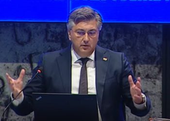 Plenković o dojavama o bombama u školama: ‘Specijalizirane ekipe provjeravaju informacije’