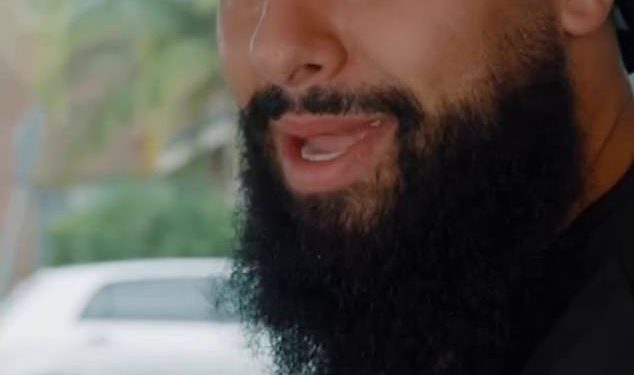 Pobjednik bloka Oz suočio se s od strane vlasnika kuće nakon postavljanja lažne aukcije izvan njegovog imanja