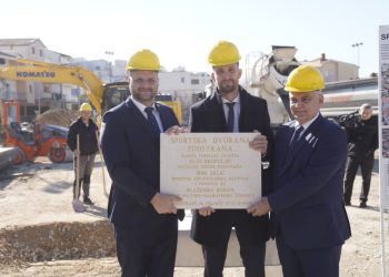 Podstrana će uskoro dobiti modernu sportsku dvoranu. Načelnik Dropuljić je posebno ponosan: “Danas je poseban dan za našu općinu”