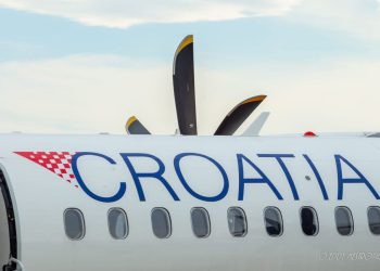Poletio je avion iz Splita za Zagreb, kasnio je više od dva sata