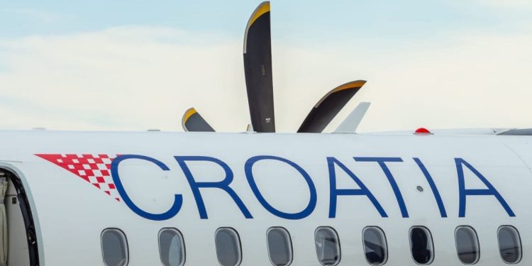 Poletio je avion iz Splita za Zagreb, kasnio je više od dva sata