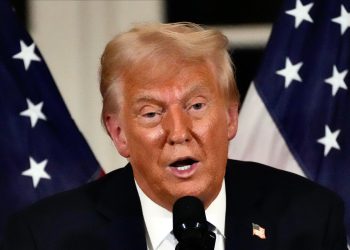 Povjerenje potrošača pada usred Trumpovih nemira: ankete