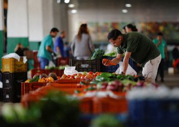 Predsjednik Brazila kaže zemlji da ne kupuje skupe namirnice kako cijene hrane rastu