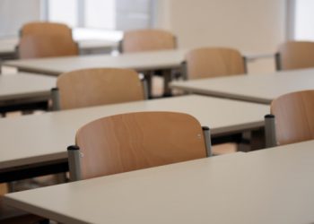 Pregledane sve škole koje su dobile dojave o bombi, ustanovljeno da su bile – lažne