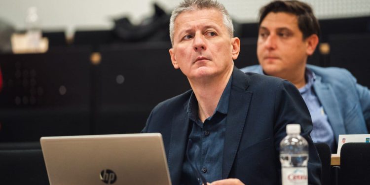 Prkić rješava misterij: “Objavljujem ga u cijelosti, a ne kao Onaj koji sve zna na fete”