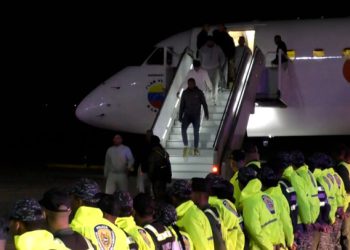 Prvi letovi koji su prevozili 190 migranata deportirani s američke zemlje u Venezueli | Vijesti