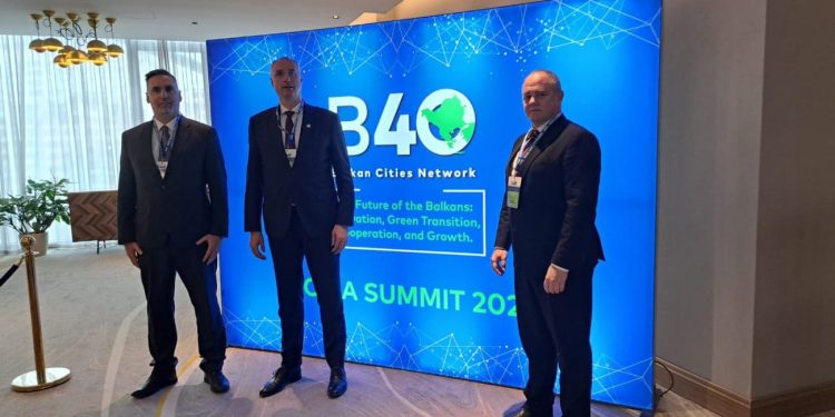 Puljak i Kuzmanić su u Sofiji, gradonačelnik se oglasio na Facebooku