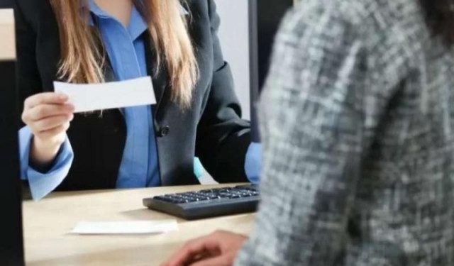 RAST KREDITA U BIH Stanovništvo se zadužilo za više od 5 milijardi KM u deset godina