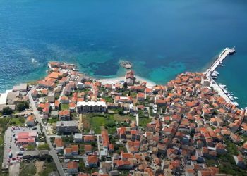 Radionica o žaštiti morskih špilja Viškog arhipelaga u Komiži