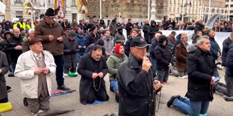 Rekordna molitva: Tisuće muškaraca s krunicom na ulicama 23 hrvatska grada