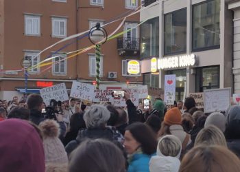 Riječki studenti podržali srpske kolege: “Solidarnost ne pozaje granice!”