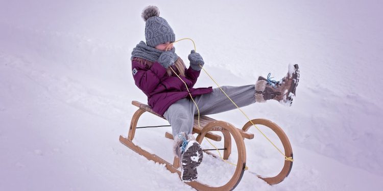 Ripple, dogecoin tokeni padaju 7% jer se prodaja na tržištu pogoršava