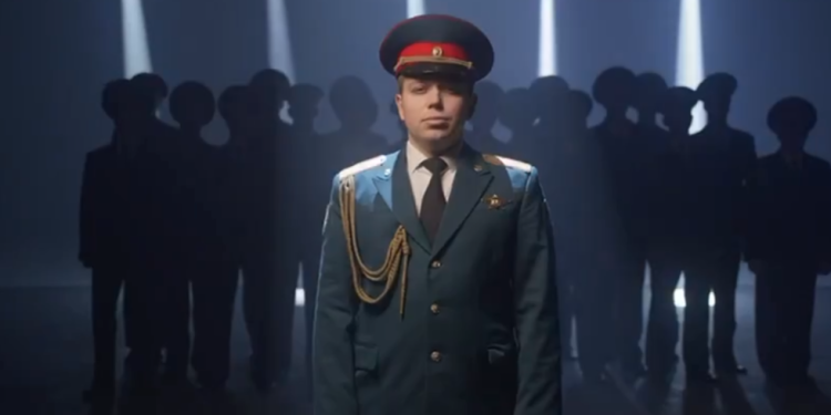 Ruski vojni zbor pjeva virusni hit ‘Sigma Boy’ (video) – RT Entertainment
