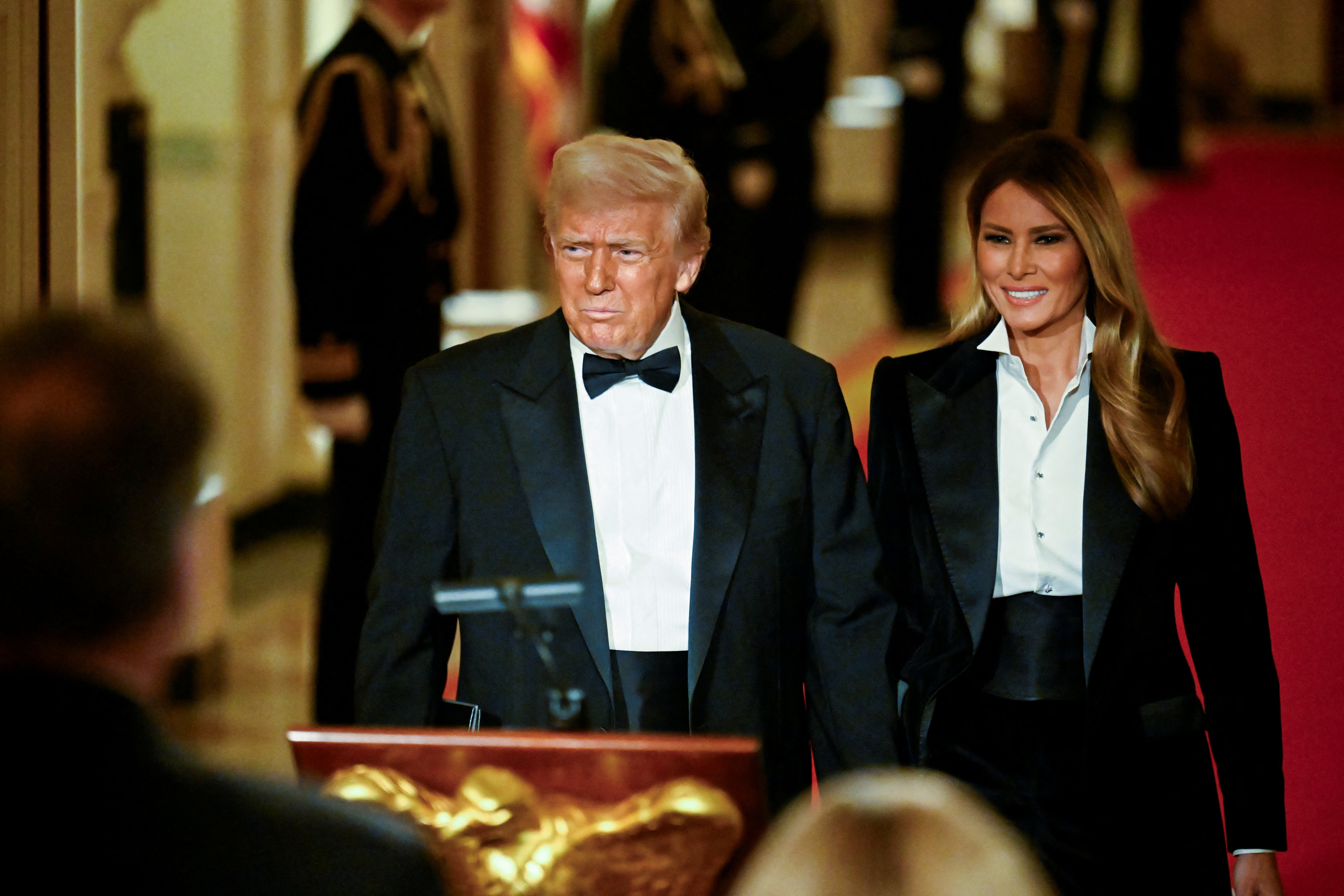 Predsjednik Donald Trump i prva dama Melania Trump dolaze na večeru u Nacionalno udruženje guvernera. To je bio prvi put da je prva dama viđena u mjesec dana.