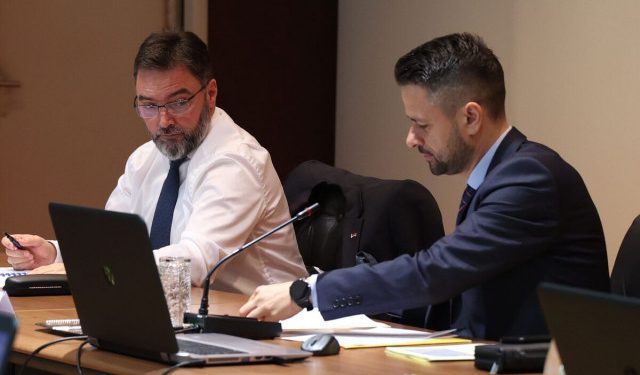 SJEDNICA U SARAJEVU Zastupnici o smjeni Amidžića i Košarca