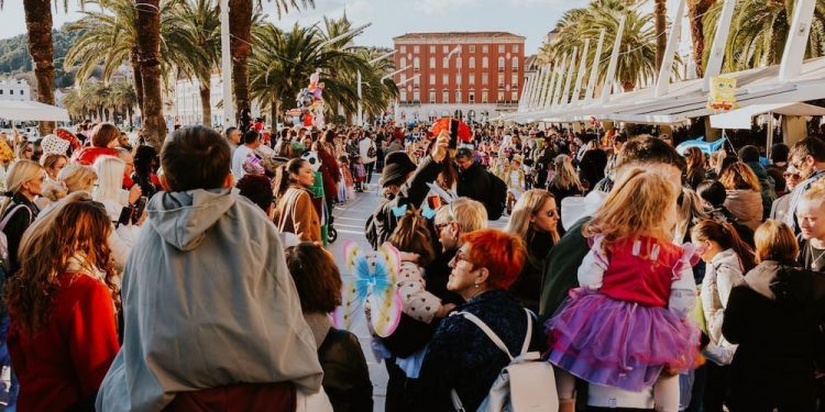 SPLI’SKI KRNJEVAL 2025. Maškarano ludilo samo što nije krenulo, a za podizanje atmosfere bit će zadužena Maja Šuput