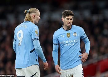 Šefovi Premier lige udvostručuju se od odbijanja da Chelsea i Man Cityju kasno start sljedeće sezone – i pružaju ažuriranja o poluautomatiziranim offsidesima