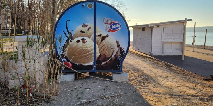 Šetnica u Dućama ne zaobilazi kućicu za sladoled, ona će biti izmještena