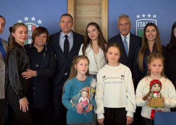 Shevchenko susreće neke ukrajinske djevojke zahvaljujući udruzi “LA Memoria Viva”