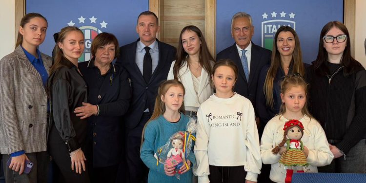 Shevchenko susreće neke ukrajinske djevojke zahvaljujući udruzi “LA Memoria Viva”