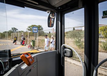 Šibenski – Policija isključila iz prometa tehnički neispravan autobus koji je prevozio učenike na relaciji Brodarica