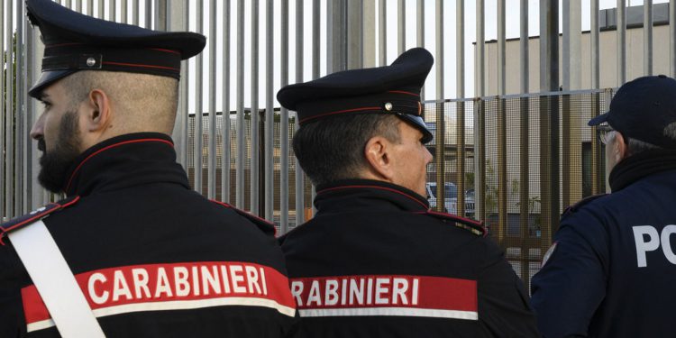 Sicilijski šefovi mafija žale se na prisluškivanje na nedostatak kvalitetnih regruta, podsjećaju na “kum”