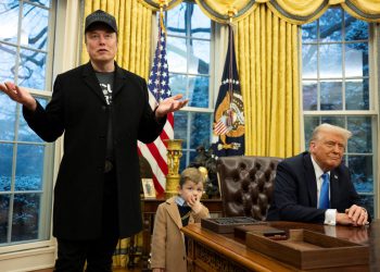 Sin Elona Muska ukrade se pokazuje oponašajući svog oca tijekom Trumpovog preša za ovalni ured s Trumpom