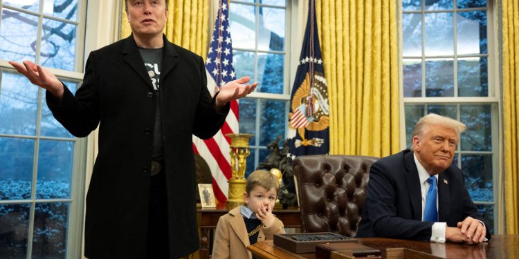 Sin Elona Muska ukrade se pokazuje oponašajući svog oca tijekom Trumpovog preša za ovalni ured s Trumpom