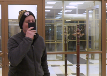 Snimke prikazuju američko-rusku zamjenu zatvorenika (videozapisi)-RT Rusija i bivši Sovjetski Savez