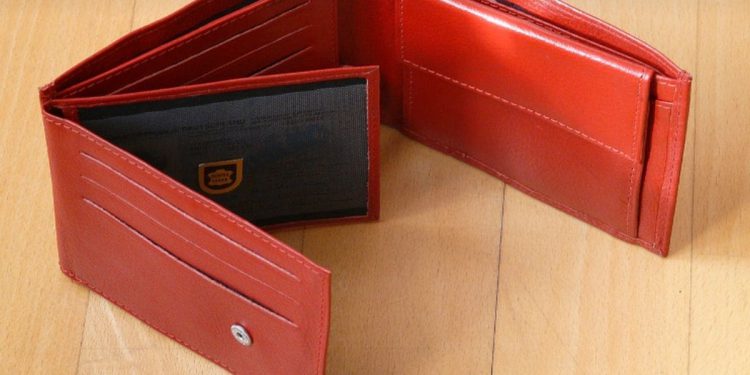 Splićanka na parkingu izgubila novčanik, moli poštenog nalaznika da se javi