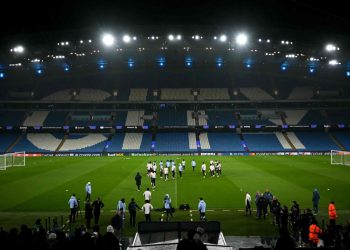 Sportske novosti – FOTO: Hit potez navijača Cityja, pogledajte kako su se narugali zvijezdi Reala: ‘Prestani plakati’