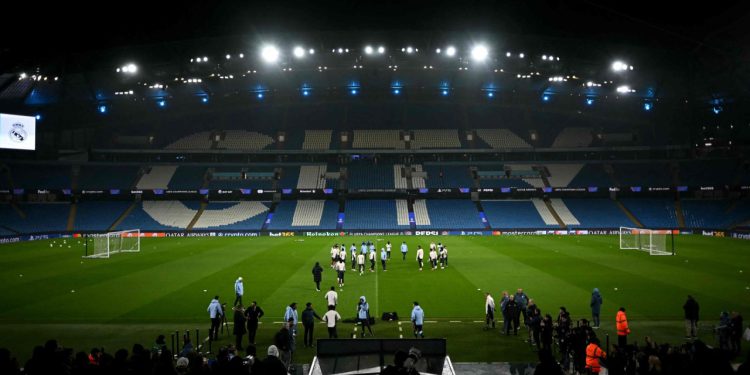 Sportske novosti – FOTO: Hit potez navijača Cityja, pogledajte kako su se narugali zvijezdi Reala: ‘Prestani plakati’