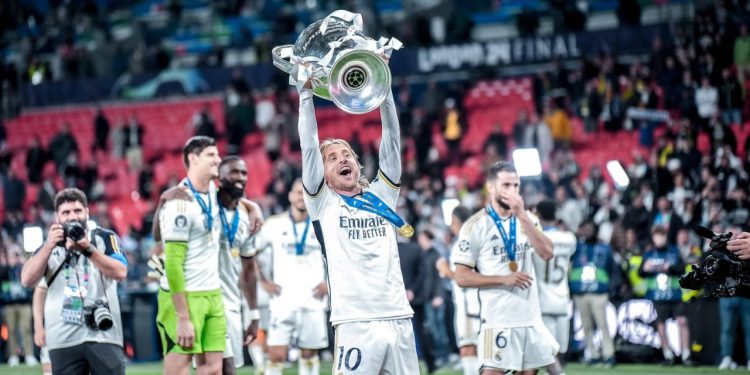 Sportske novosti – Igrač Reala koji se solidarizirao s Hrvatima veliki je Modrićev ljubimac. Luka sada kreće u ‘bonus misiju’