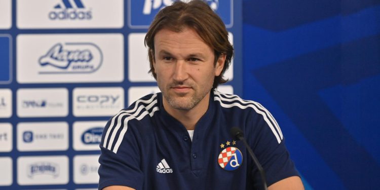 Sportske novosti – ‘Marić u godinu dana nije riješio apsolutni prioritet Dinama. U klubu i dalje traju dvorske borbe’