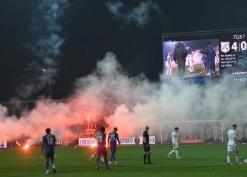 Sportske novosti – Neredi navijača na Rujevici skupo koštali Modre: Dinamo će morati platiti jednu od najvećih kazni ikad