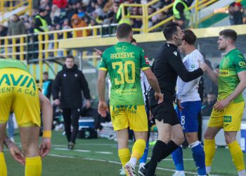 Sportske novosti – Pogledajte još dvije kontroverze u Puli. Livaji oprošten ‘kobni’ žuti, Hajduk oštećen za penal u 93. minuti?