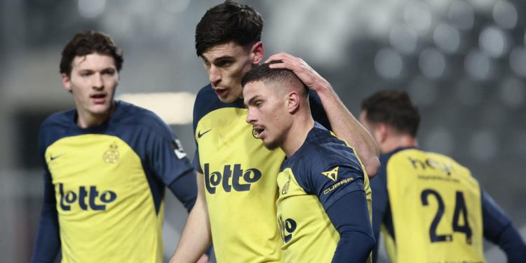 Sportske novosti – Problemi za Hrvata i društvo: Dan prije utakmice traže gdje igrati, Uefa im zabranila već dva stadiona