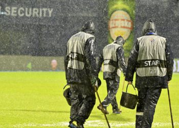 Sportske novosti – UŽIVO: Derbi na Maksimiru na rubu regularnosti, Osijek zamalo šokirao Modre u prvom napadu