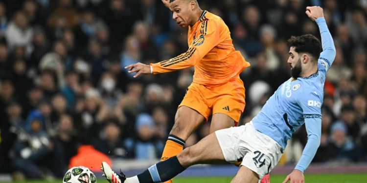 Sportske novosti – UŽIVO: Hrvati u središtu nogometnog blockbustera, koji će se gigant večeras oprostiti od Europe?