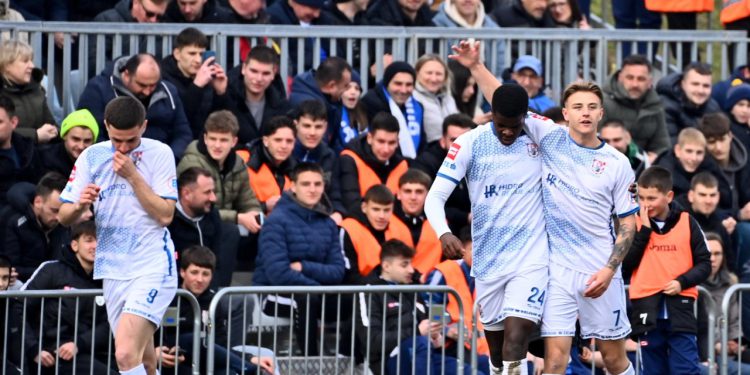 Sportske novosti – UŽIVO/VIDEO: Šok za Dinamo, Amerikanac im zabio za izjednačenje! Mbuku tražio drugi penal pa zaradio opomenu