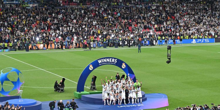 Sportske novosti – Uefa sprema šok za navijače? Najveća utakmica europskog nogometa mogla bi se odigrati u Americi