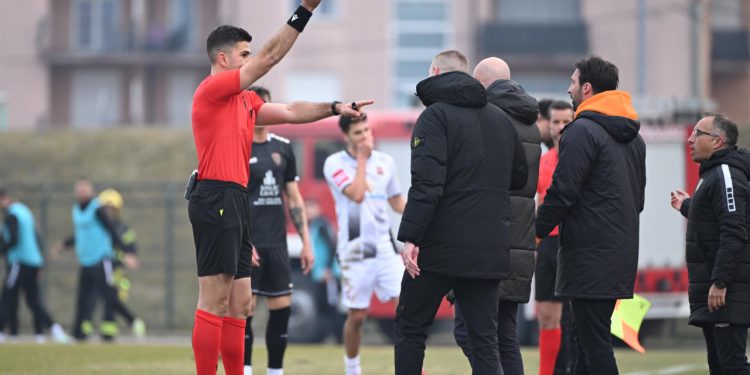 Sportske novosti – VIDEO Gorica slavila u derbiju začelja, luda utakmica u Turopolju: tri crvena, poništen jedanaesterac…