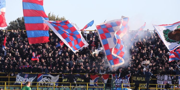 Sportske novosti – VIDEO: Hajdukovci otišli do tribine, pogledajte reakciju Torcide nakon novog kiksa