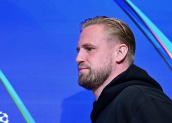 Sportske novosti – VIDEO Najdirljiviji trenutak drame Lige prvaka, slavni otac ljubio utučenog sina pred kamerama: ‘Okrutno…’