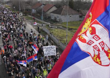 Srbija je rastrgana antikorupcijskim prosvjedima nakon građevinske tragedije